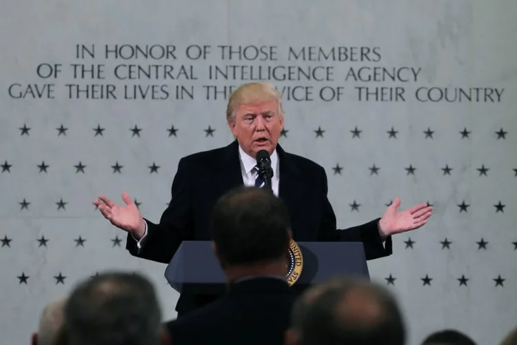 Trump: "A primeira coisa que ele vai fazer é instruir as agências para que foquem naqueles (imigrantes ilegais) que tenham um histórico criminal ou que representem uma ameaça para o povo americano" (Reuters)