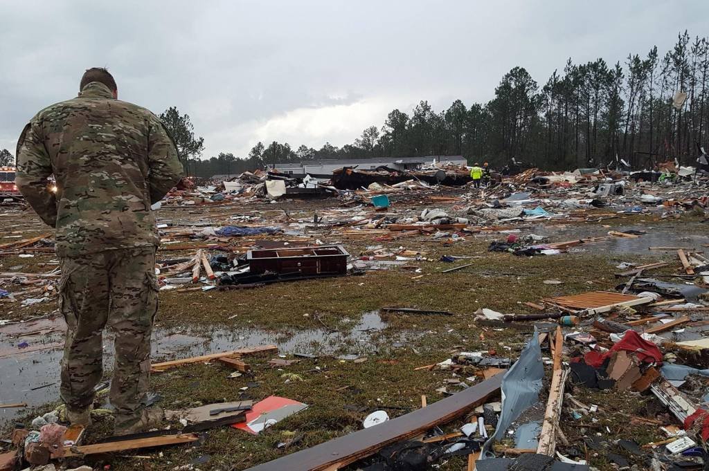 Tempestades e tornados provocam 19 mortes no Sul dos EUA