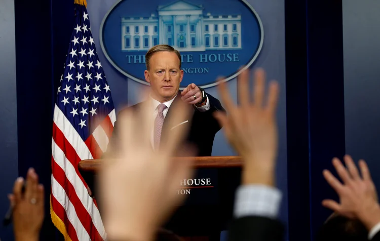 Casa Branca: "Estamos conscientes de que o Irã disparou esse míssil, estamos analisando a sua natureza exata", declarou Sean Spicer (Kevin Lamarque/Reuters)