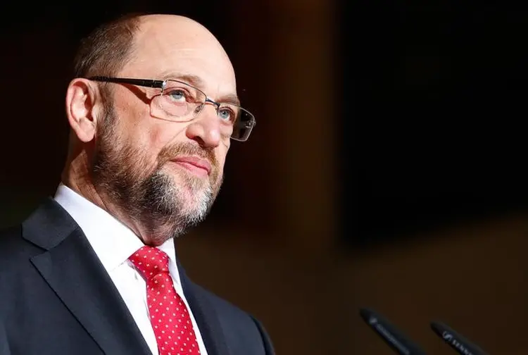 Martin Schulz: "renuncio a entrar no governo e espero que com isso acabe o debate interno no SPD" (Fabrizio Bensch/Reuters)