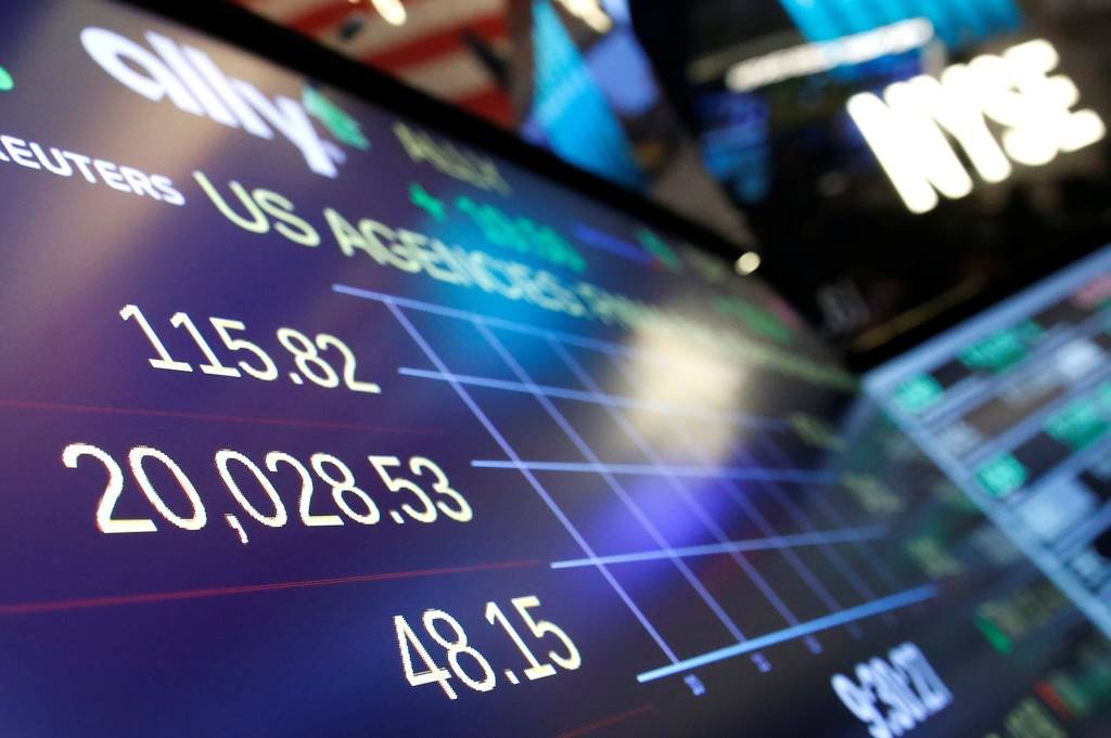 Bolsas de NY fecham em alta, com recorde de Dow Jones e S&P 500