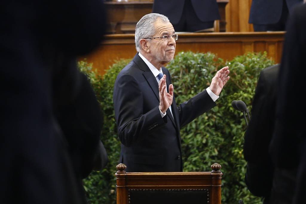 Van der Bellen assume como presidente da Áustria