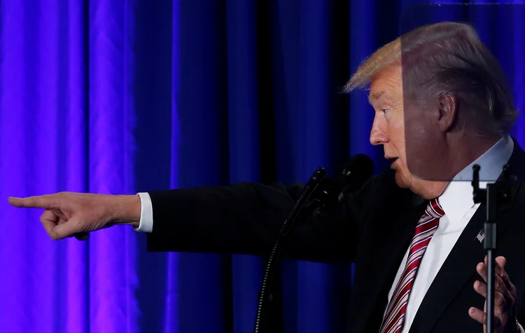 Trump: "Se um país em particular não nos tratar de forma justa, nós lhe enviamos uma rescisão de 30 dias, notificação de rescisão." (Jonathan Ernst/Reuters)