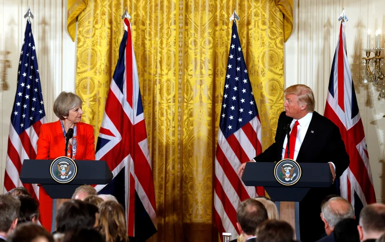 May e Trump: "É muito cedo para falar sobre isso", afirmou Trump durante a entrevista coletiva (Kevin Lamarque/Reuters)