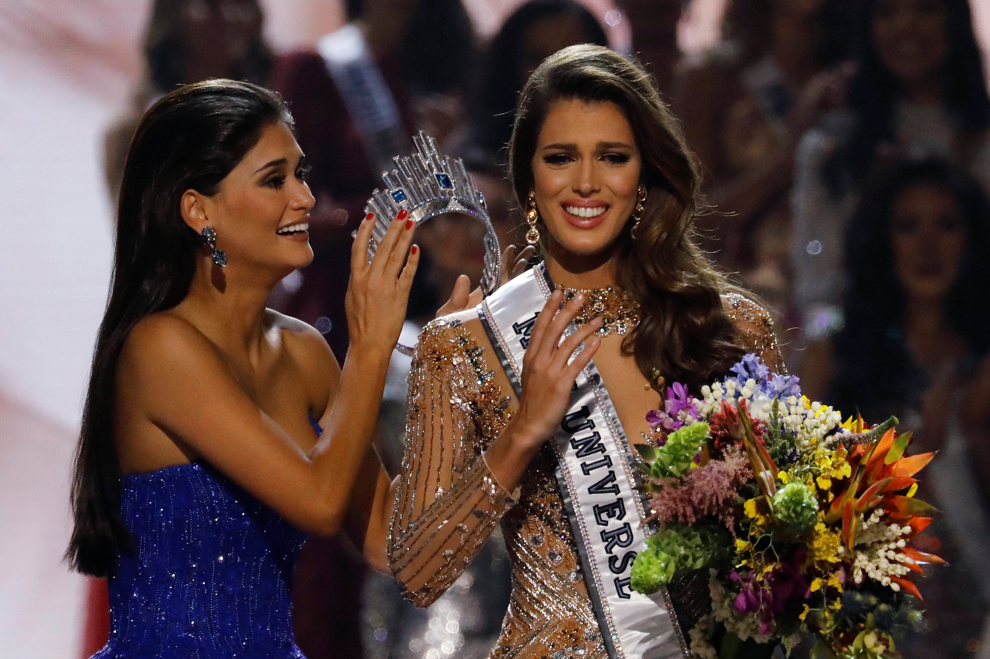 Francesa vence o concurso Miss Universo