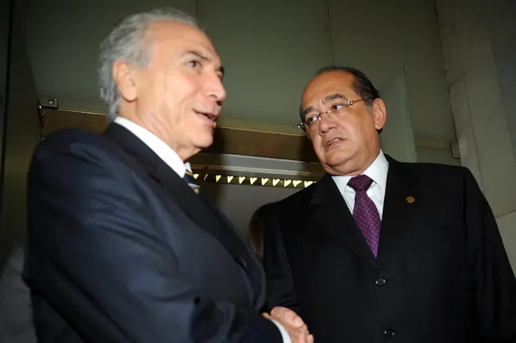 Michel Temer e Gilmar Mendes: ministro será um dos responsáveis por decisão sobre impugnação da chapa Dilma-Temer na eleição de 2014 (Antonio Cruz/Agência Brasil)