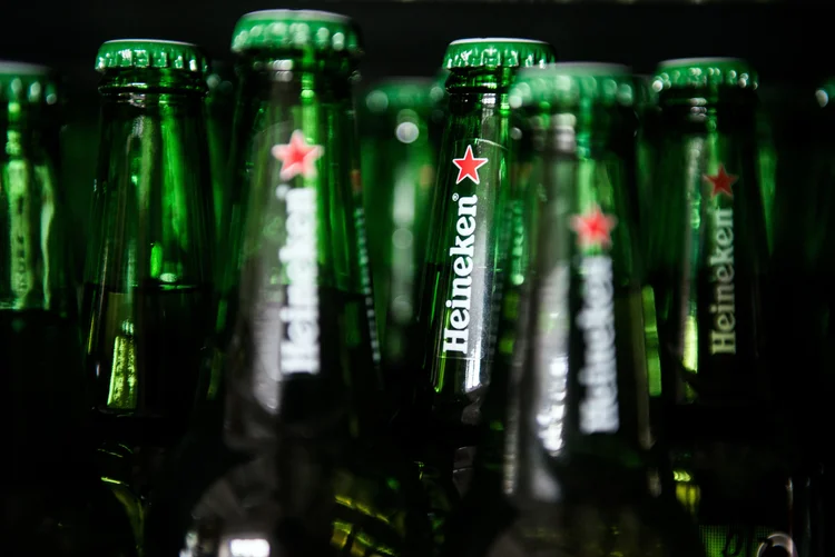 Heineken: o programa busca desenvolver os futuros líderes da cervejaria (Akos Stiller/Bloomberg)