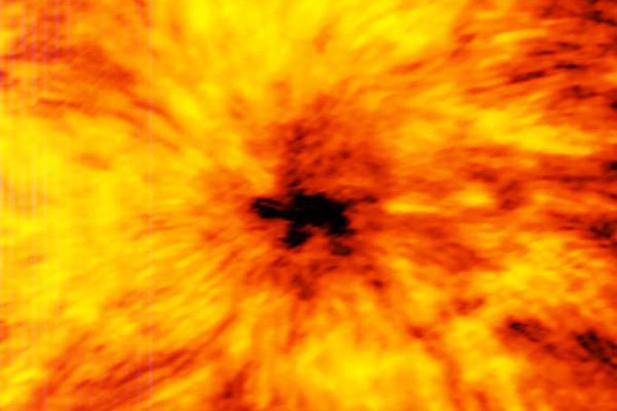 Sol: radiotelescópio no Chile fez imagens inéditas do astro (Divulgação/ALMA (ESO/NAOJ/NRAO))