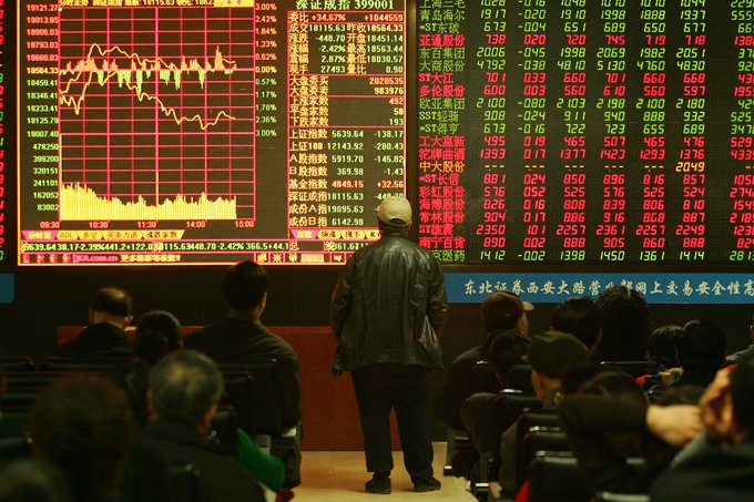 Bolsa de Xangai: índice CSI300, que reúne as maiores companhias listadas em Xangai e Shenzhen, avançou 1,8% nesta sexta (China Photos/Getty Images)