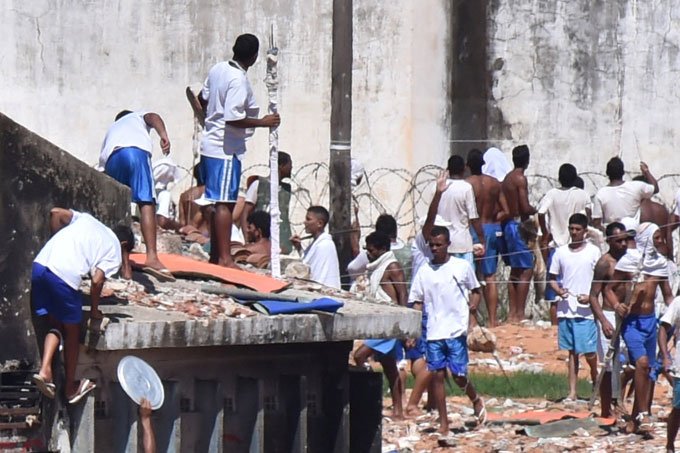 Penitenciária de Alcaçuz vive 7º dia consecutivo de rebelião