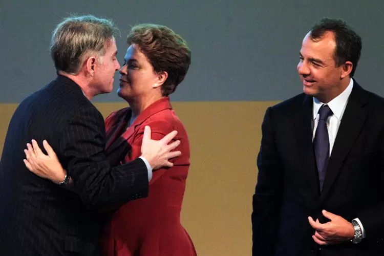 Eike Batista, Dilma Rousseff e Sérgio Cabral durante evento no Rio de Janeiro 26/04/2012 (Reuters)