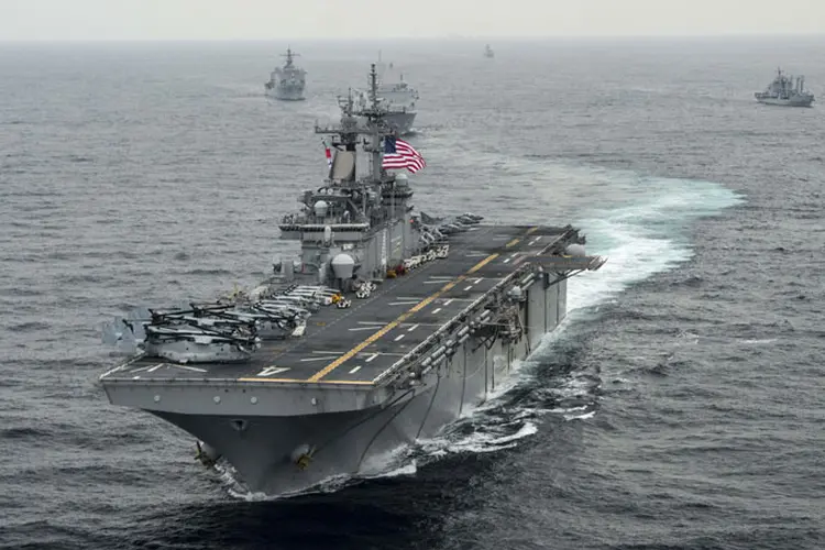 EUA: a Marinha dos EUA ocasionalmente tem confrontos com as forças navais iranianas no Golfo Pérsico (Getty Images)