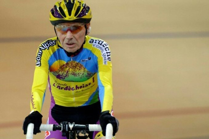 Francês de 105 anos quer bater recorde de velocidade em bicicleta