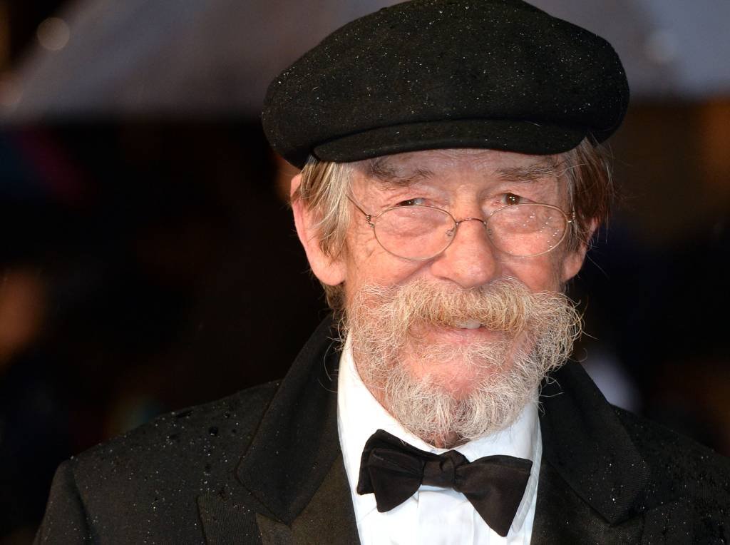 Ator John Hurt, de Harry Potter e O Homem Elefante, morre aos 77