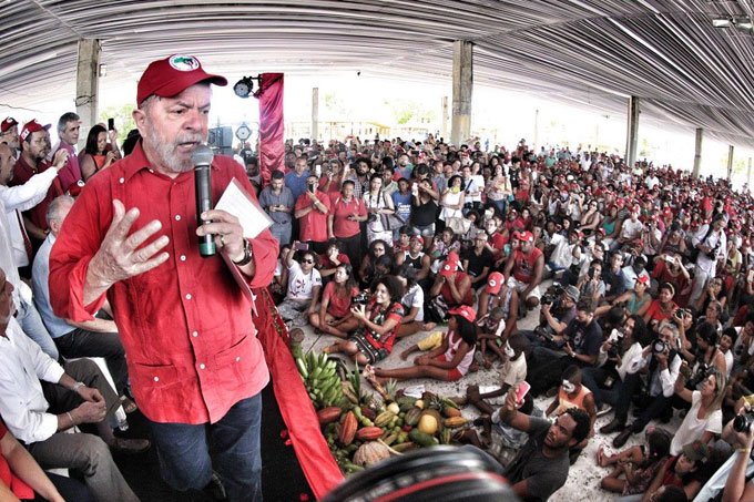 Lula em encontro do MST  (Lula/Divulgação)