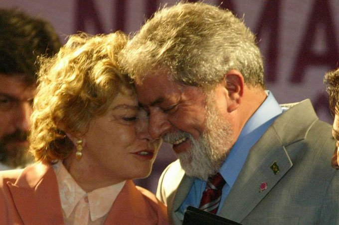 Após AVC, Marisa Letícia, esposa de Lula, seguirá em tratamento