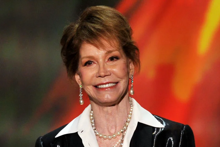 Mary Tyler Moore: a atriz ficou famosa por um "sitcom" que levava seu nome (Kevin Winter/Getty Images)