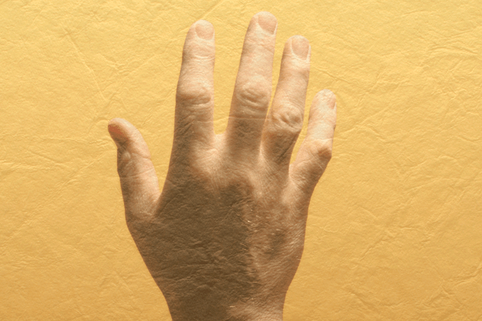 Uso da mão direita pode estar relacionado com evolução humana