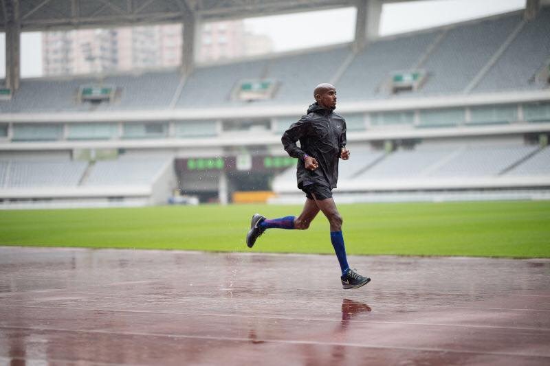 Mo Farah volta a negar doping após nova denúncia inglesa