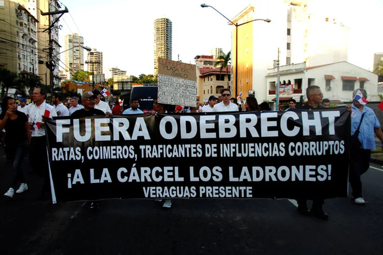 Odebrecht: "vamos parar até que sejam identificados e submetidos à justiça os funcionários que receberam propinas da Odebrecht", disse a porta-voz do movimento (Reuters)