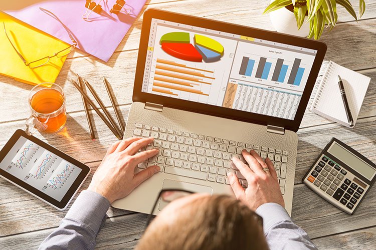 Quando vale a pena investir em ações através de fundos?