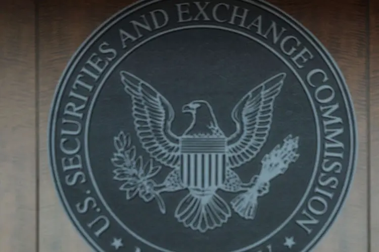 Presidente da SEC defende que criptomoedas são valores mobiliários (Alex Wong/Getty Images)
