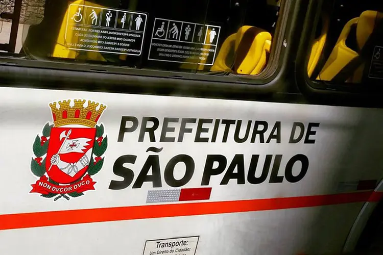 Ônibus em SP: de acordo com a inflação, a tarifa cobrada atualmente deveria ser de R$ 3,82 (Prefeitura de SP/Divulgação)