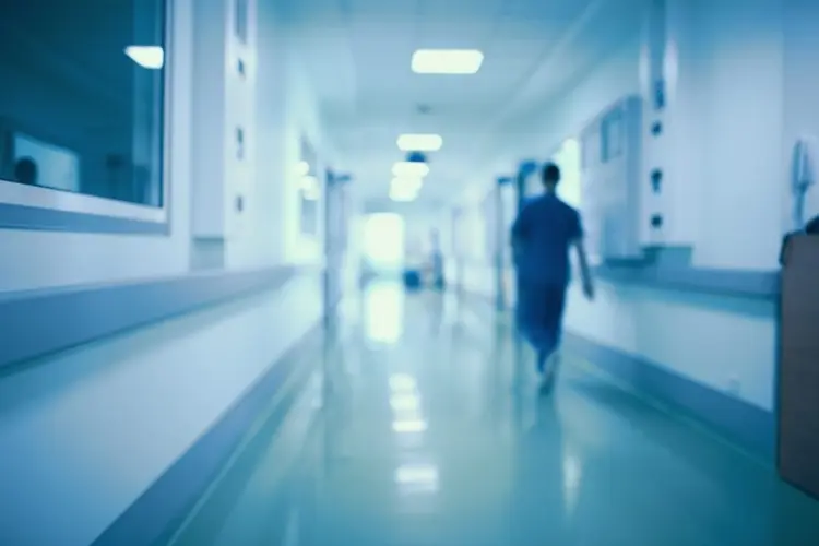 Hospital: o problema também assume grandes proporções no sistema público de saúde (Sudok1/Thinkstock)