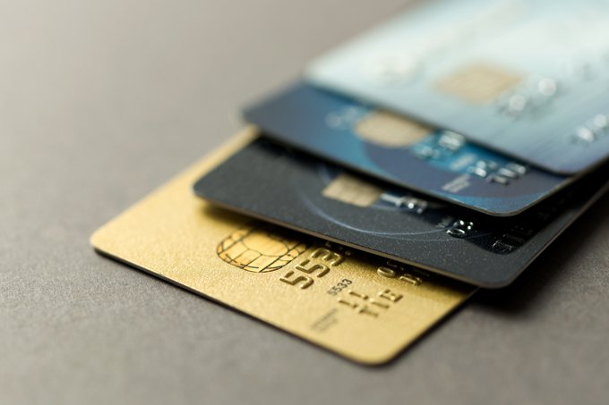 Cartões de crédito: Devedor não pode contratar novos cartões enquanto não quitar dívida (Kenishirotie/Thinkstock)