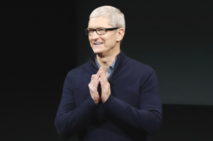 Por que o bônus de Tim Cook, da Apple, subiu 74% em 2017