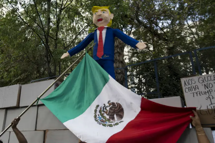 México e Trump: especialistas garantem, porém, que não será simples conseguir essa diversificação urgente (Yael Martinez/Bloomberg)