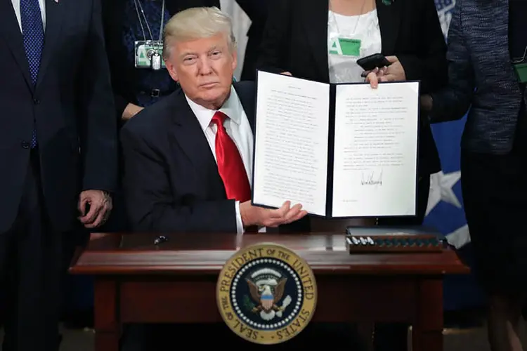 Trump: o presidente disse que os EUA "receberão de volta o dinheiro (da construção do muro)" (Chip Somodevilla/Getty Images)