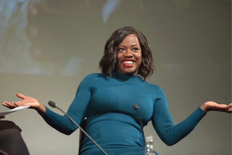 Viola Davis: ela é a primeira atriz negra a ser indicada a três estatuetas (Tim P. Whitby/Getty Images)