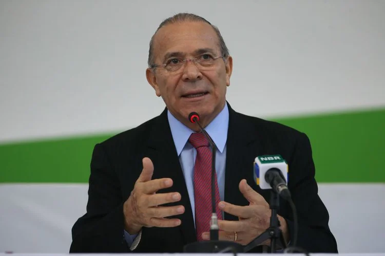 Padilha: , a obstrução foi causada por uma hiperplasia prostática benigna --um aumento da próstata que pode causar dificuldade para urinar (Antônio Cruz/Agência Brasil)