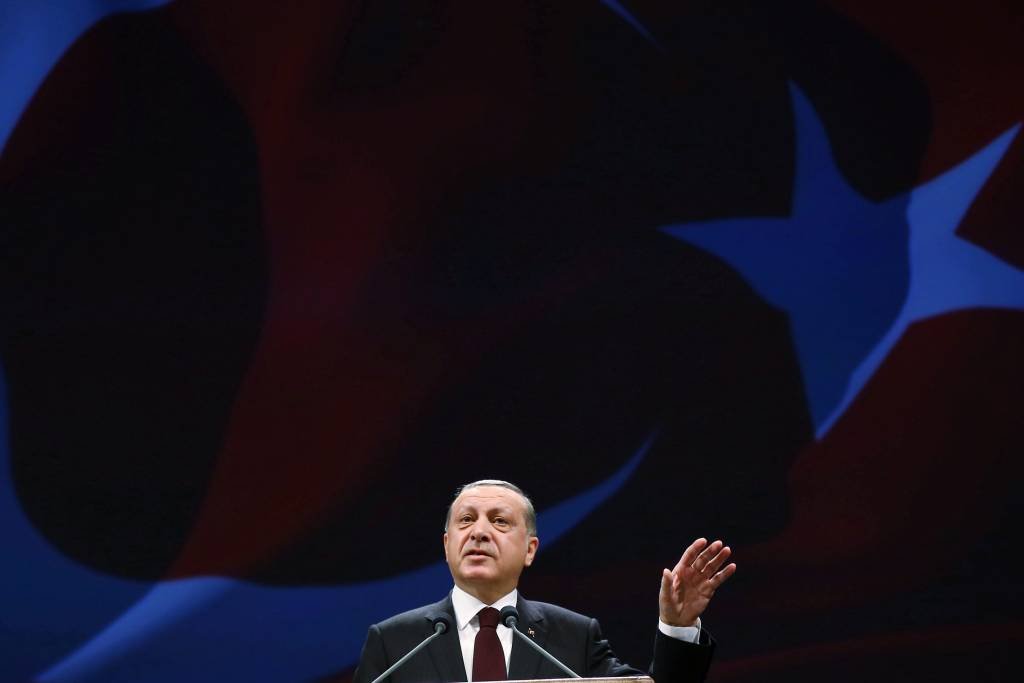 A Europa é um continente que está apodrecendo, diz Erdogan