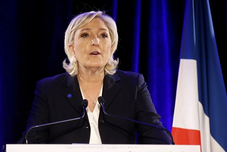 "O objetivo do programa é, acima de tudo, devolver a liberdade para a França e dar voz ao povo", disse Le Pen (Jacky Naegelen/Reuters)