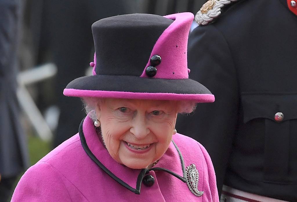 Elizabeth II celebra Jubileu de Safira, por 65 anos no trono