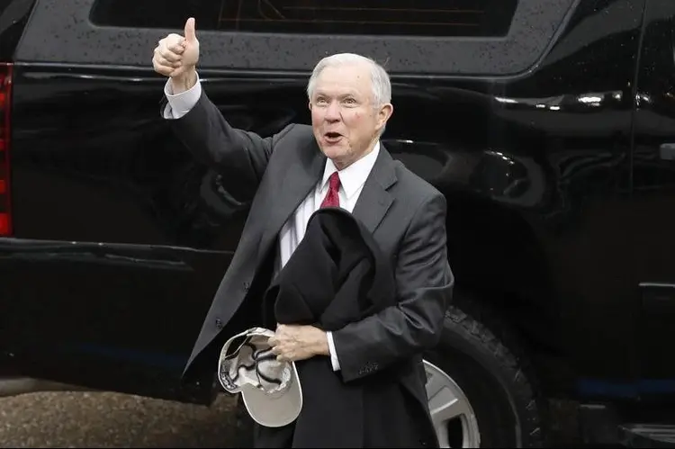 Jeff Sessions: acusações de racismo na década de 1980 impediram que o senador subisse de cargo no Alabama (Lucas Jackson/Reuters)