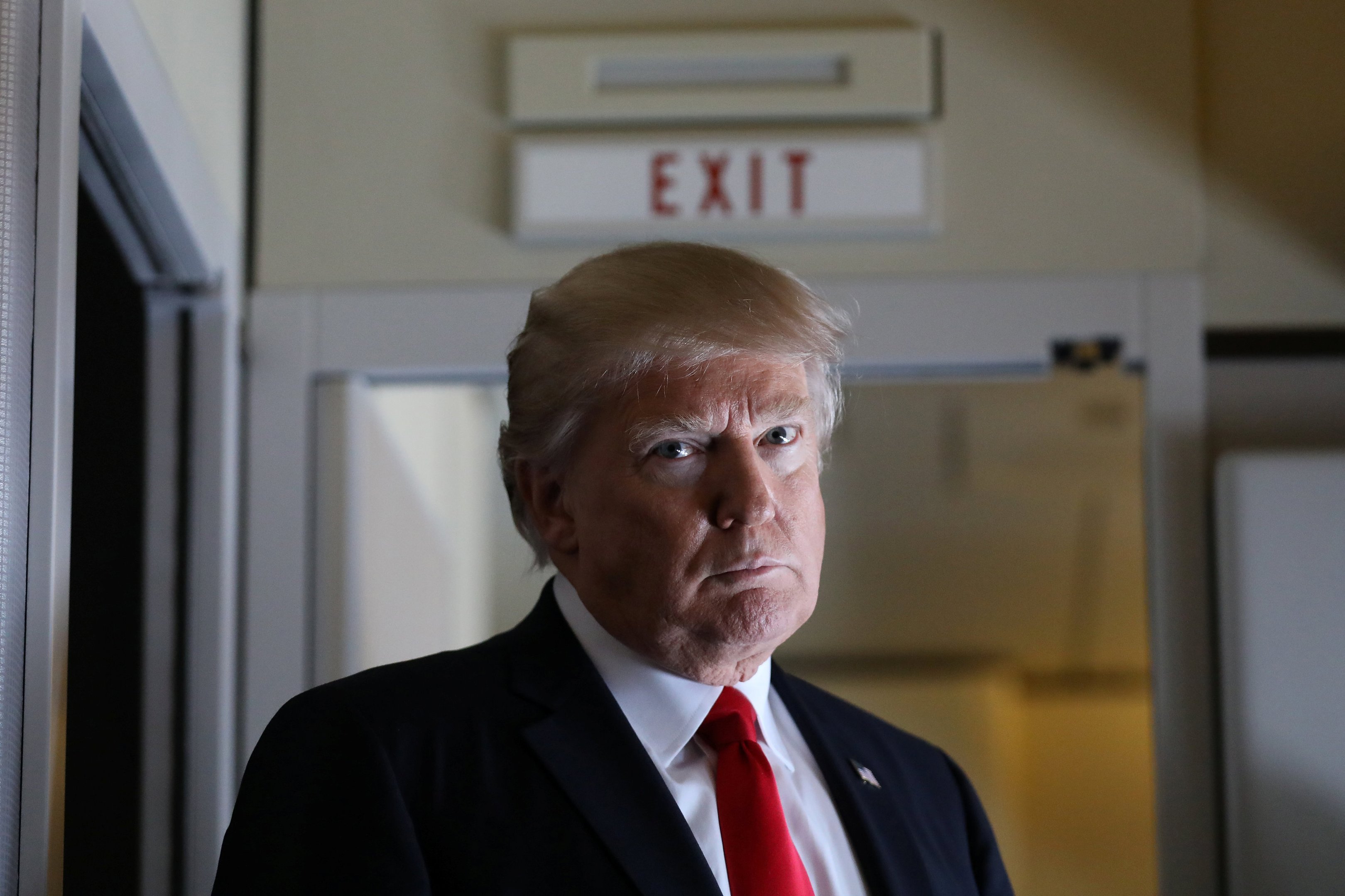 Justiça dos EUA nega recurso de Trump para manter veto migratório