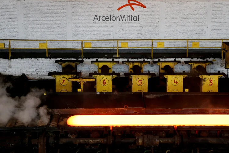 Maior siderúrgica do mundo, a Arcelormittal registrou Ebitda de US$ 2,14 bilhões no trimestre (Francois Lenoir/Reuters)