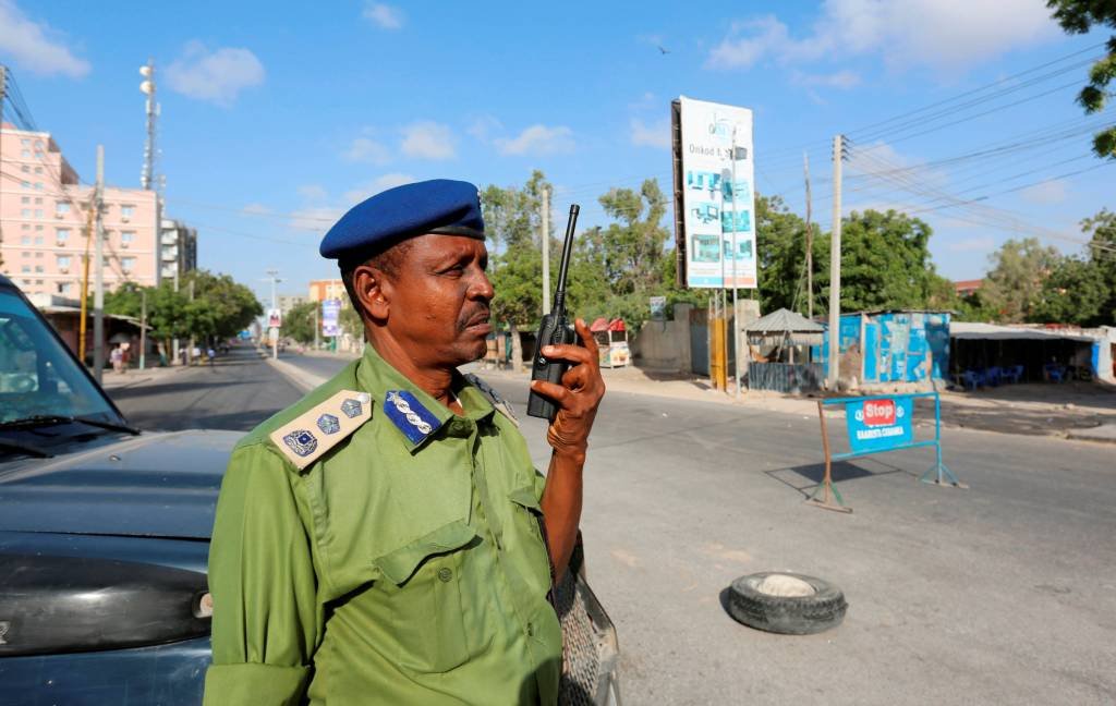 Capital da Somália registra bombardeios às vésperas de eleição