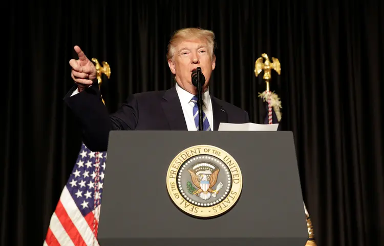 Donald Trump: o veto migratório estabelecido pelo presidente americano está suspenso desde a sexta-feira (Joshua Roberts/Reuters)