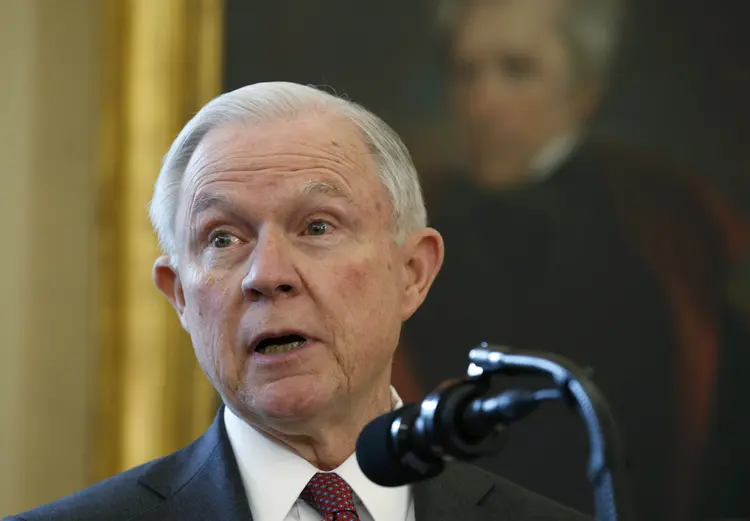 Jeff Sessions: Sessions se afastou em março da investigação criminal sobre a Rússia (Kevin Lamarque/Reuters)