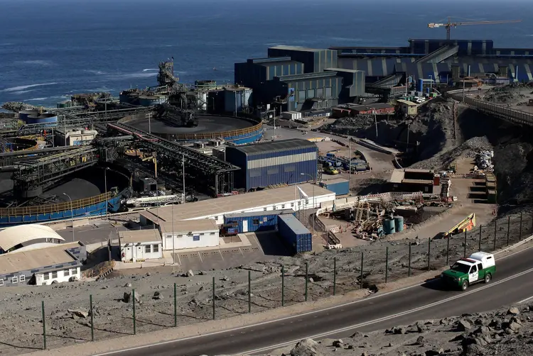 Porto Coloso mantido pela mina chilena La Escondida (Juan Ricardo/Reuters)
