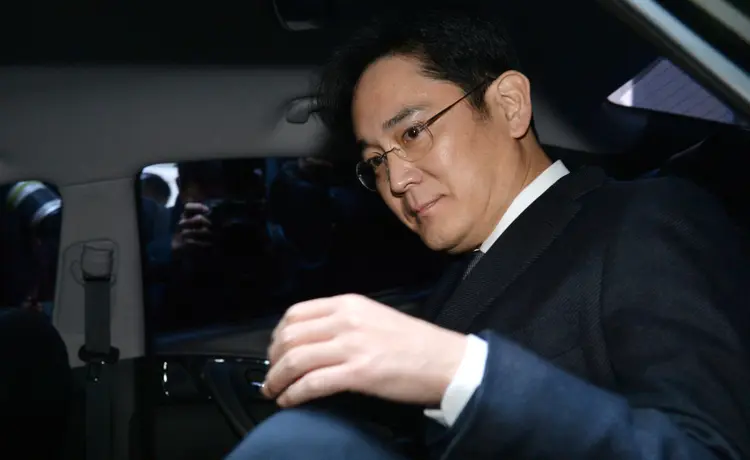 Jay Y. Lee: ele foi levado para o Centro de Detenção de Seul, onde aguardou a decisão do tribunal após uma audiência fechada (Koo Yoon-sung/Reuters)