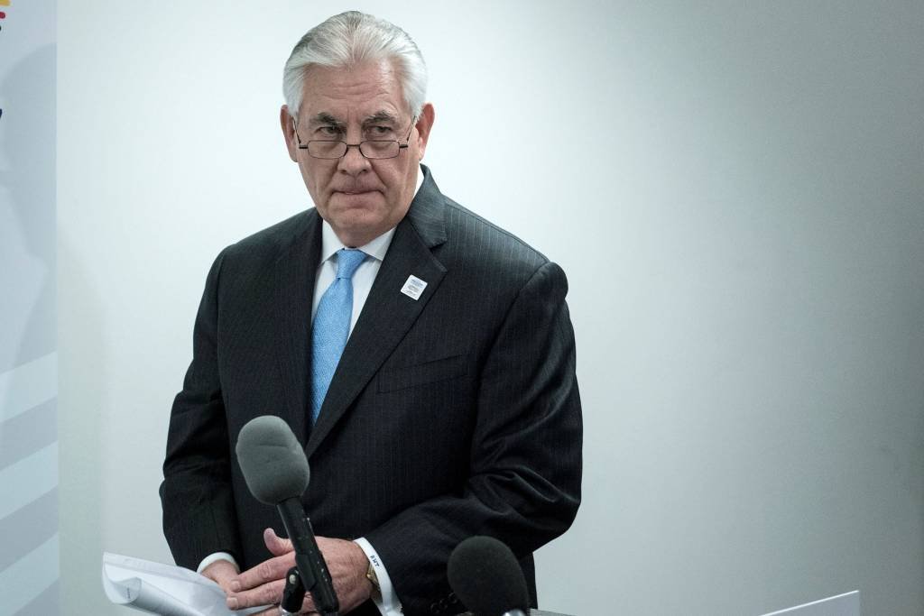 Tillerson diz que novo decreto migratório é vital para segurança