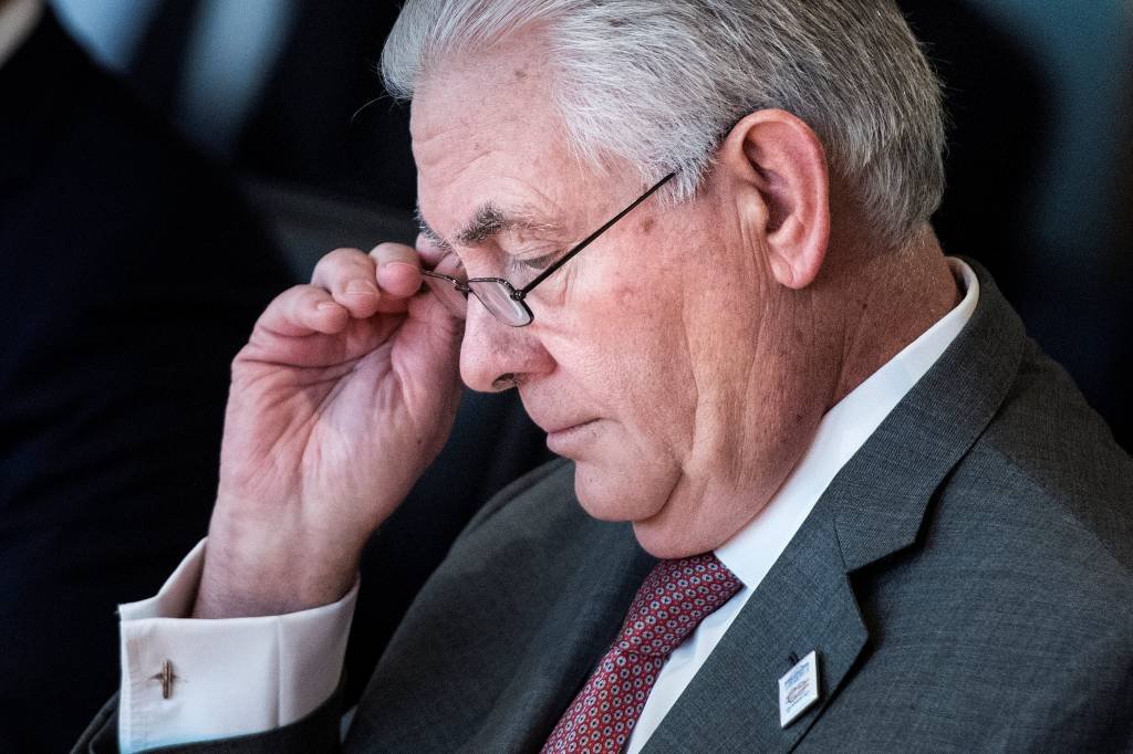 Tillerson irá trocar cúpula da Otan por reuniões com líderes