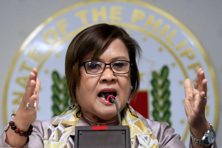 Leila de Lima: a senadora também pediu aos cidadãos filipinos que se rebelassem contra seu chefe de Estado (Romeo Ranoco/Reuters)