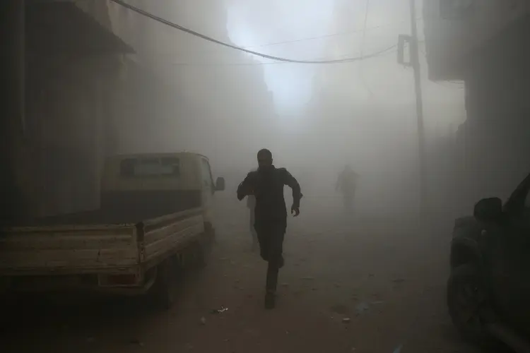 Damasco: um oficial de polícia destacou que o edifício estava "abarrotado de civis inocentes" (Bassam Khabieh/Reuters)