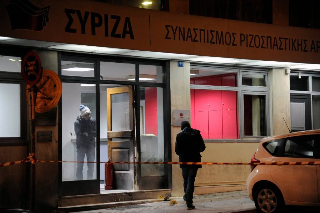 Escritórios do Syriza são alvo de ataque com coquetéis molotov